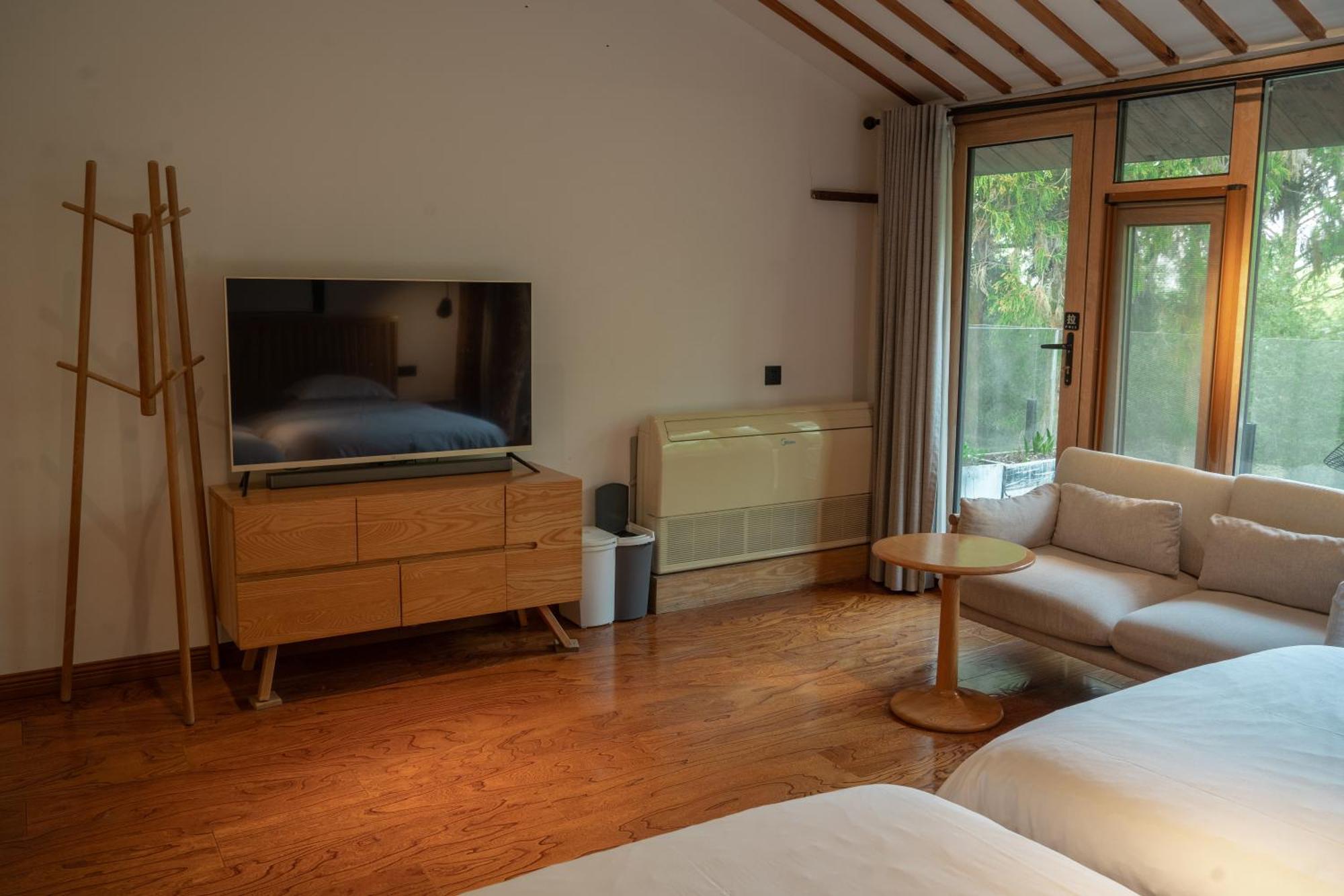 July Bamboo Hostel Deqing Екстериор снимка