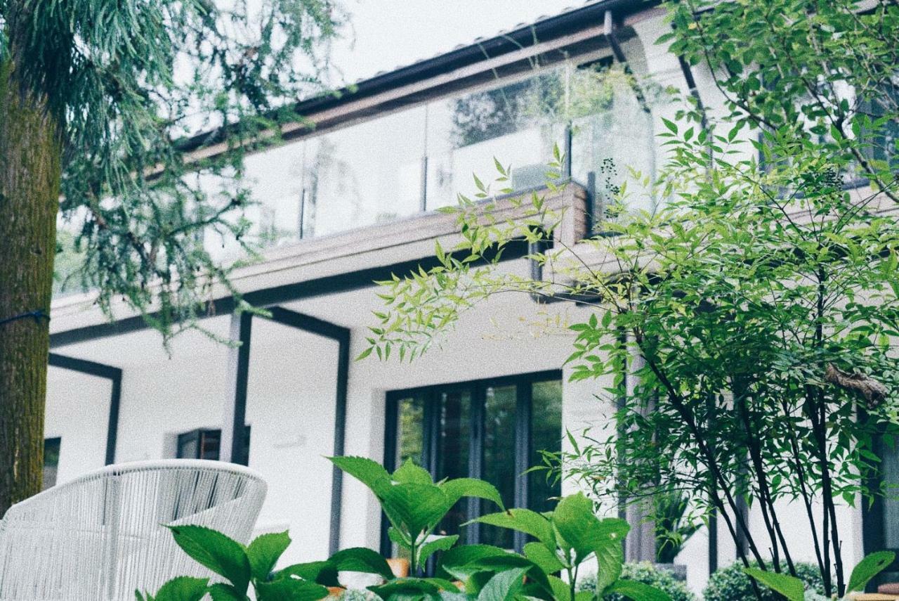 July Bamboo Hostel Deqing Екстериор снимка